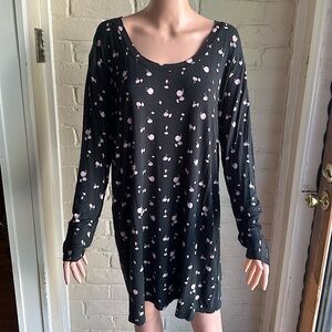 Victoria’s Secret black pink floral soft and stretch comfy night gown size large